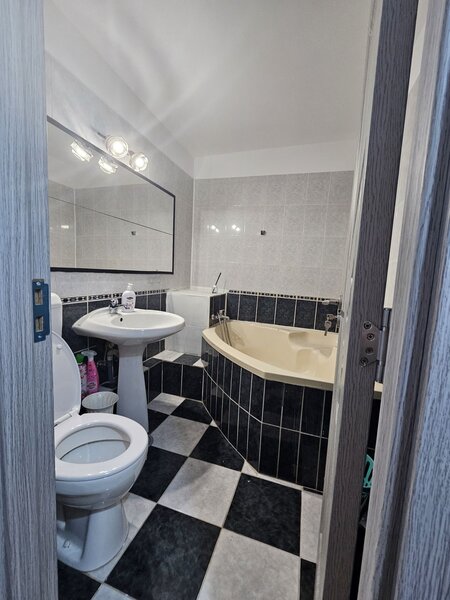 Rahova, str. Ion Candea, renovat